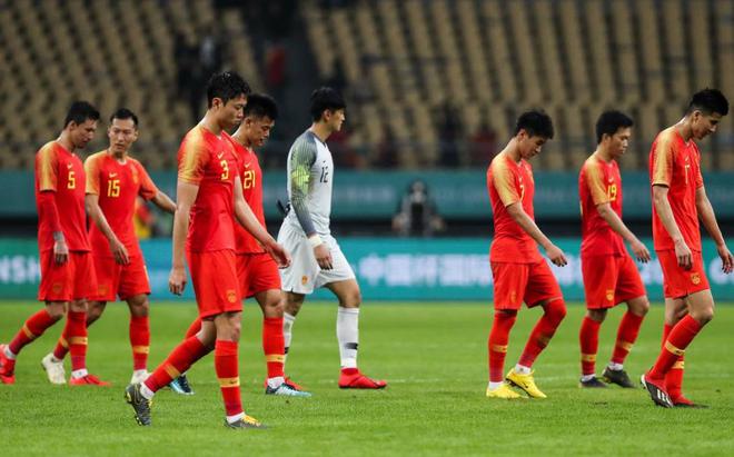 国足与沙特的比赛没开踢！FIFA就接连送来喜讯将保送中国队晋级
